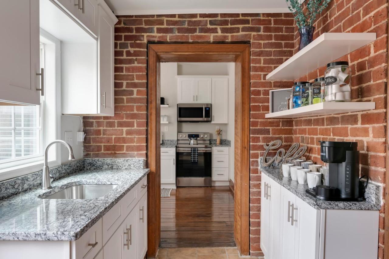 Cozy Historic Family Home In The Heart Of Richmond Exterior photo